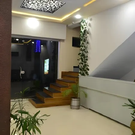 Grand Holiday Hotel