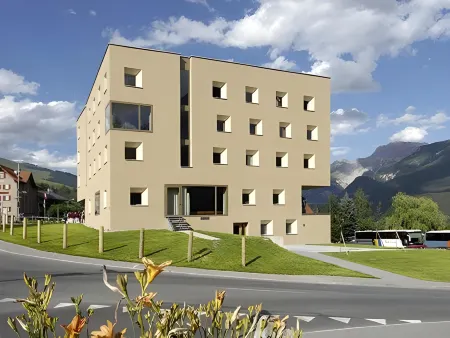 Scuol Youth Hostel Отели в г. Цернец