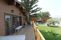 Wapiti Lodge