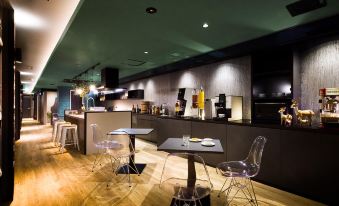 HOTEL NOIR BLANC