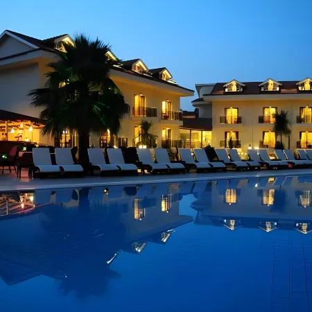 HAN Deluxe Hotel