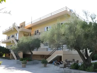 Villa Annilena Hotels in Tolofon