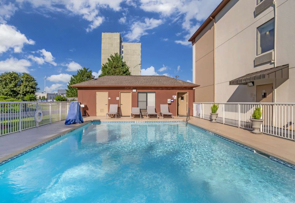 베스트 웨스턴 캐러윈즈 외관