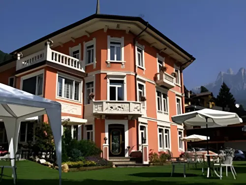 Hotel Luis Hotels in Sagron Mis