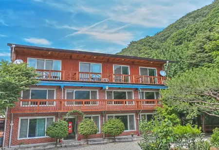 Wanju Sunrise Village Pension