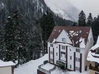 Alpenkhauz Hotel
