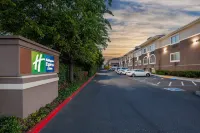 Holiday Inn Express & Suites MOUNTAIN VIEW SILICON VALLEY by IHG - parking