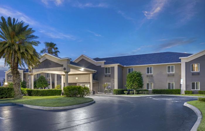 Best Western Edgewater Inn