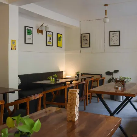 Whoopers Hostel Jibhi