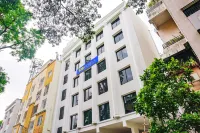 FabHotel Royal Palace Inn - Lal Mahal Hotels near Uttaradi Mutt