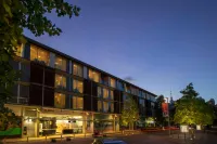 Quest Carlaw Park Hotels near Flat Rock Reserve