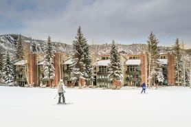 Laurelwood Condominiums