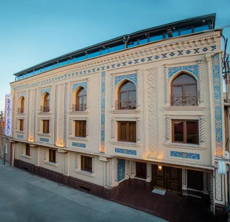 Gur Emir Palace Отели рядом с достопримечательностью «Мечеть - Хазрет-Хызр»