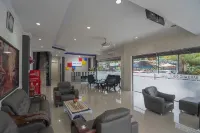 RedDoorz Near Rsud Embung Fatimah Batam Hotels in Batu Aji