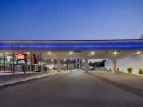 Aiden by Best Western @ South Reno Hotels in Reno