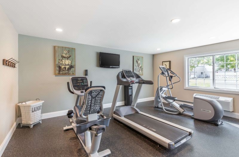 Best Western Plus University Park Inn Suites photo 4