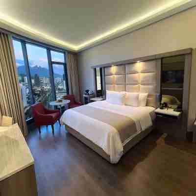 Safi Royal Luxury Metropolitan Rooms