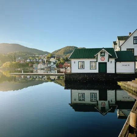 Heggland Huset Hotels in Tysnes