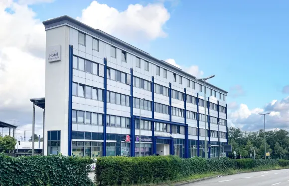 博特羅普萊茵魯爾酒店