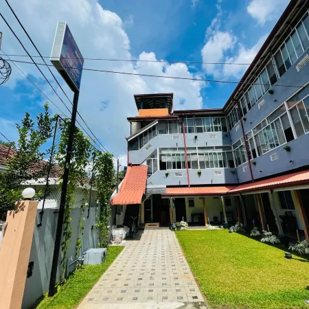 Emerald Coast Hotel Negombo
