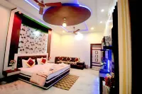Taj Square A Luxurious Family Homestay Hotels in Rakabganj