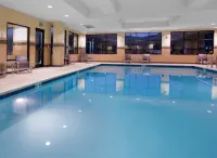 Holiday Inn Express & Suites Logan