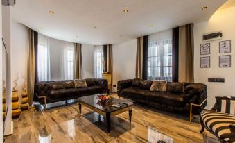 Luxurious Villa with Private Pool in Antalya - Housity