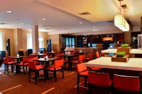 Courtyard Concord - breakfast