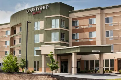 Courtyard York Hotels in Springettsbury Township