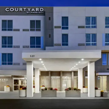 Courtyard Hamilton