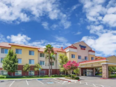 Fairfield Inn & Suites Turlock Hotels in Turlock