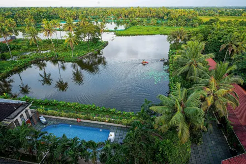 Kumarakom Park Resort Hotels in Kumarakom