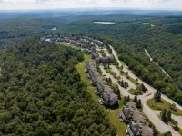 Seven Springs 2Br+Loft Premium Condo, Sleeps 11 by RedAwning - Apartments