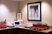 Hampton Inn Erie-South - breakfast