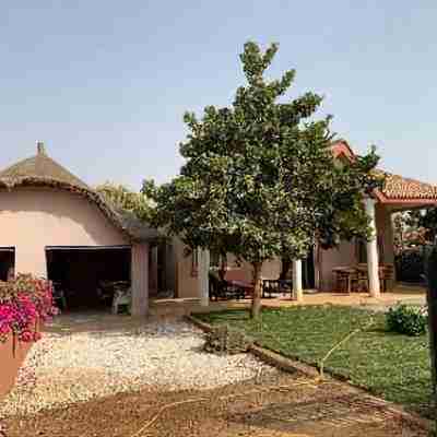Villa Douillette Hotel Exterior