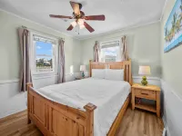 Pets OK Beach Home+Short Walk Beach Access+Views!! Recent Updates & Upgrades