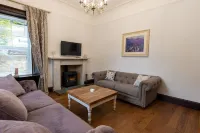 Beautiful 200 year old Cottage near St Andrews Các khách sạn ở Glenrothes