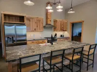 Peaceful Farmhouse with hot tub