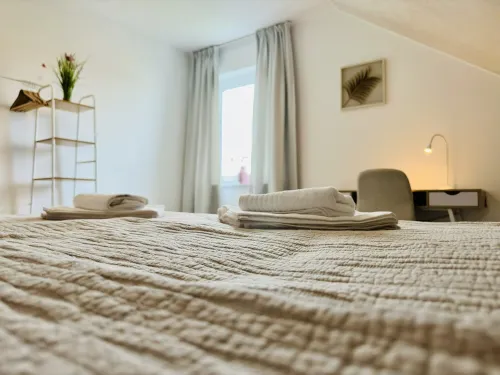 Modern Wohnen mit Smarttv, Arbeitsplatz und Küche Hotels in Bad Oeynhausen