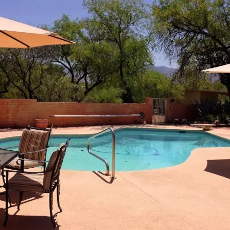 Desert Escape with Pool, Hot Tub & Mountain Views