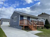 Beach House- 3 blocks to beach, Huge patio, Sauna, Fire Pit and 2 bikes! 🚲🔥🌊 Hotels in Two Rivers