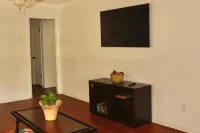 Cozy Matthews House in a Convenient Location Hotels in Stallings