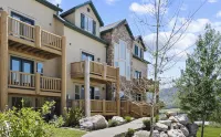 Spring Rates Celebrate End of Ski Season and the Welcoming of Spring Colors!