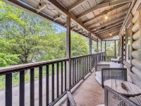 The Where We Roam Log Cabin - Walk to Town with Mountain Views! Hotels in Kellogg