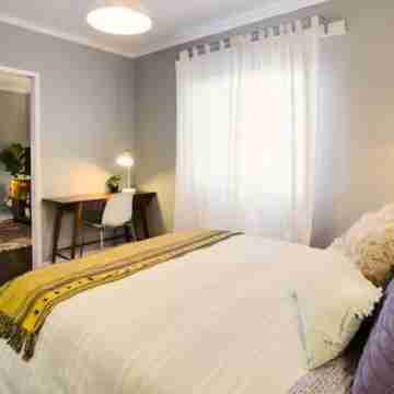 The Lincoln Street Cottage SANITIZED & SAFE! Rooms