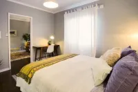 The Lincoln Street Cottage SANITIZED & SAFE!