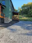 Sleeps 10 home in Thomas. Walk to Purple Fiddle. Close to Davis and Canaan