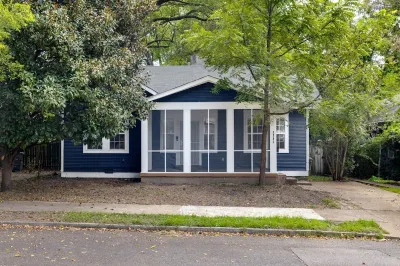 Historical Central Garden’s Retreat Hotels near Stax Museum of American Soul Music