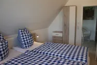 Thatched cottage in 1. Row to the Baltic Sea - near the Hanseatic city of Wismar