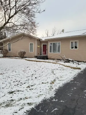 Relaxing Pool & Hot Tub House near RIT Inn
